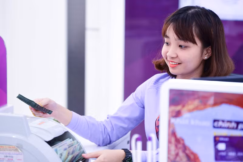 Gui tiet kiem 6 thang lai cao nhu 12 thang cho khach gan bo TPBank