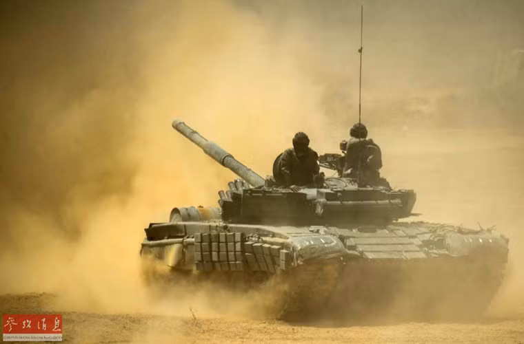 Xe tăng T-72B1V hiện là loại tăng hiện đại nhất trong kho vũ khí bọc thép Quân đội Venezuela.