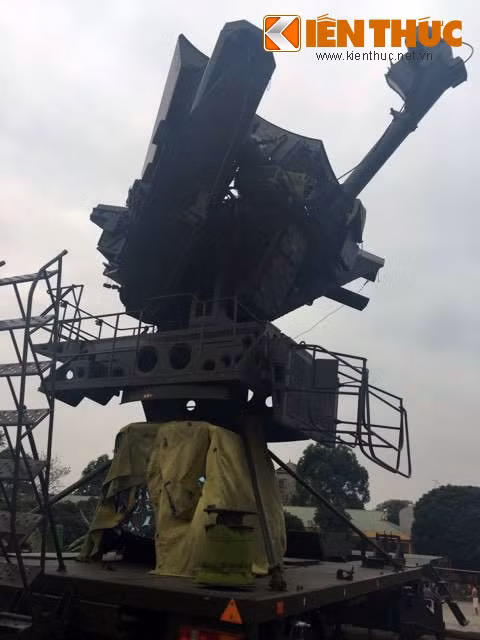 Chương trình nâng cấp tập trung chủ yếu vào cải tiến hệ thống radar điều khiển hỏa lực SNR-125. Theo đó, đài điều khiển SNR-125-2TM có phạm vi bắt mục tiêu diện tích phản xạ sóng radar (RCS) 0,02m2 ở cự ly 100km (trước nâng cấp chỉ là 80km). Thời gian để khóa một mục tiêu nguy hiểm trong nhóm mục tiêu phát hiện được chỉ mất 3 giây.