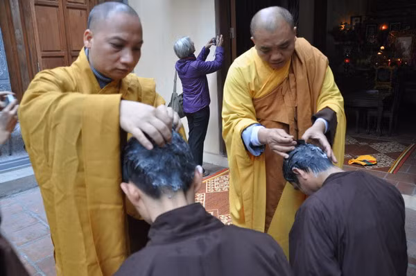 Thieu gia nuc tieng di tu o Sai Gon khien du luan day song