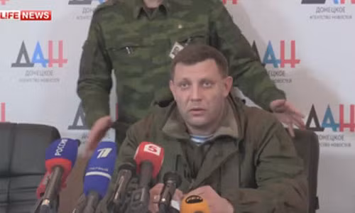 Kiev che giau thuong vong that o san bay Donetsk?-Hinh-2
