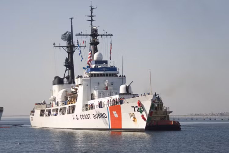 Tàu tuần tra USCGC Sherman (WHEC 720) rất nhiều khả năng sẽ trở thành chiếc Hamilton thứ hai của Cảnh sát biển Việt Nam Nguồn ảnh: usni.org.
