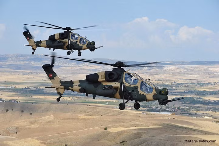 Cách bố trí hỏa lực trên T-129 khá giống với các mẫu trực thăng tấn công AH-64 Apache (Mỹ) hay Mi-24, Mi-28 (Nga). Ảnh: Military-Today.