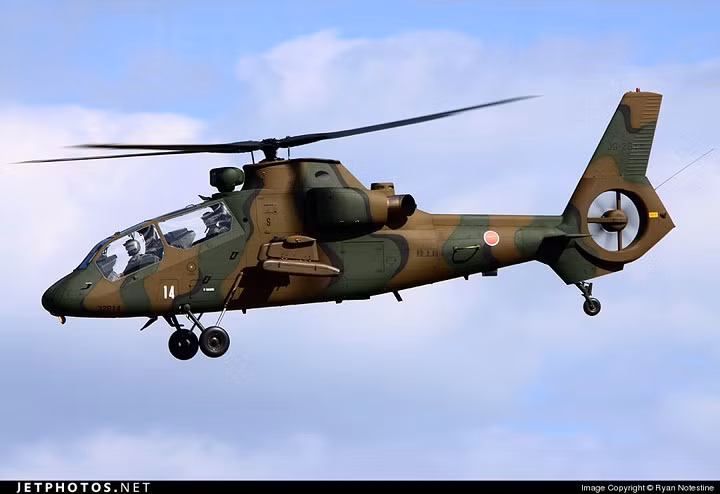 OH-1 Ninja cũng có khả năng mang vũ khí (gồm 4 tên lửa đối không Type 91) để tự phòng vệ. Ảnh: Jetphotos.