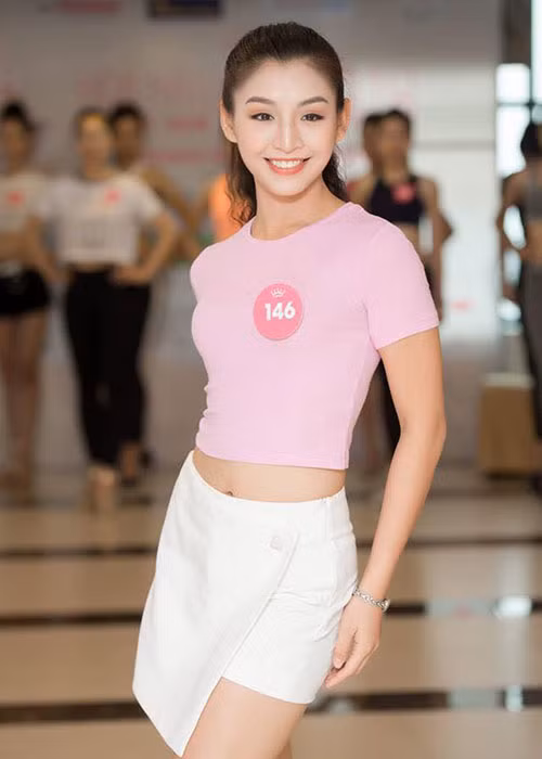 Trước chung kết Hoa hậu Việt Nam 2018, Thanh Tú lọt top 3 Người đẹp tài năng.