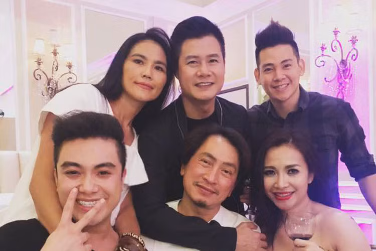 Ngọc Huy khẳng định, anh và Mai Phương là bạn tốt của nhau. "Có đến với ai hay đồng hành cùng ai thì cũng đều là sau khi Huy và Phương đã không còn bên nhau", nam ca sĩ nhấn mạnh.