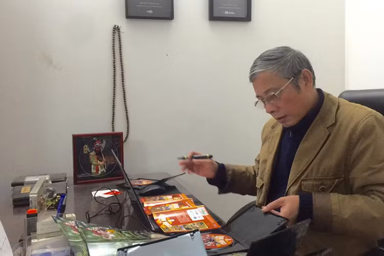 Trong cuộc phỏng vấn với Dân Việt, đạo diễn Phạm Đông Hồng tiết lộ ông rất mê văn học dân gian. Hồi còn nhỏ, ông đọc rất nhiều truyện cổ, tiểu thuyết... Bởi vậy, ông đã khai thác vốn văn hóa dân gian khi làm đạo diễn. FBNV