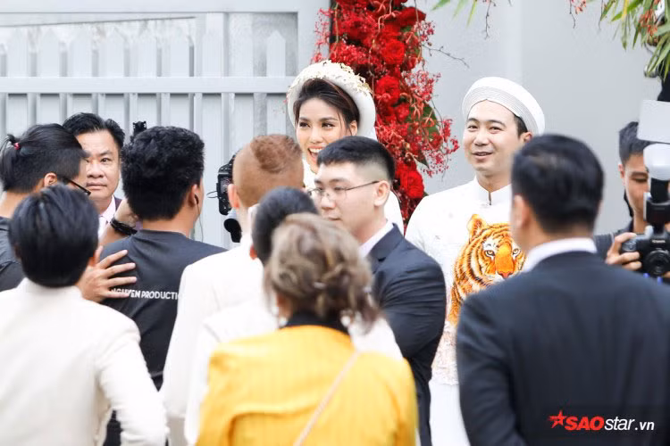 Vốn kín tiếng, Lan Khuê và Tuấn John không chia sẻ quá nhiều về chuyện hẹn hò của hai người. Ảnh: Saostar