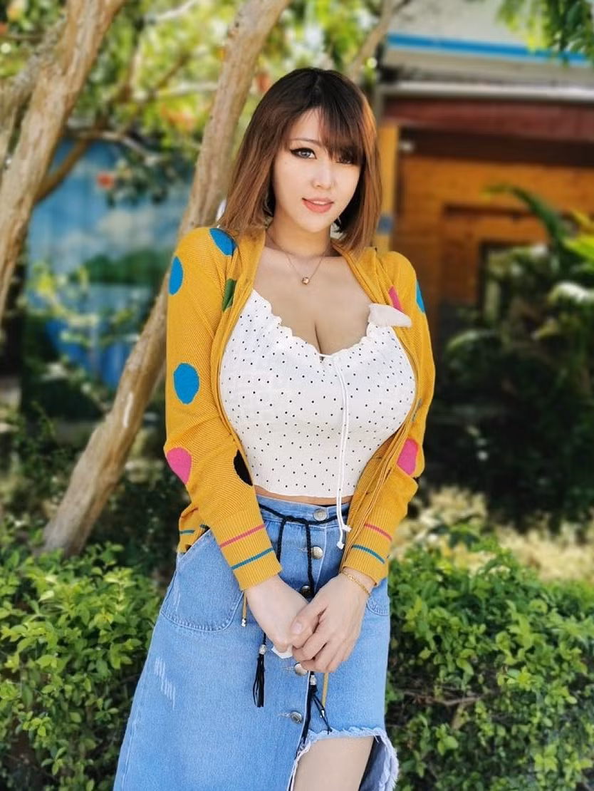 Nhiều người còn tiếc cho Hồng Dung và kiến nghị cô nàng nên mở rộng phạm vi hoạt động của mình.