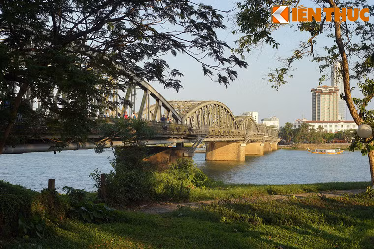 Sau lần trùng tu này, cầu Trường Tiền đã trở về gần với dáng vẻ cách đây một thế kỷ.