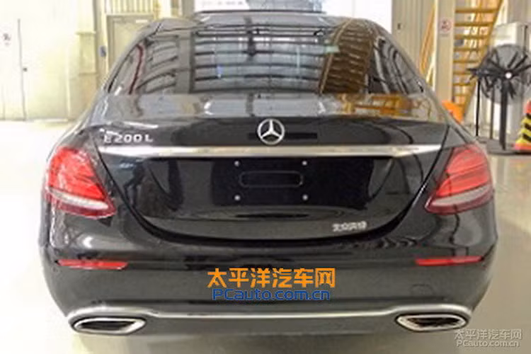 Khi được ra mắt, chiếc xe sẽ có 2 phiên bản là E200L và E300L, cả hai đều được trang bị động cơ 2.0l 4 xi-lanh với 2 mức công suất lần lượt là 181 và 241 mã lực. Việc sử dụng động cơ dung tích nhỏ có lẽ nhằm "né" thuế dành cho các động cơ với dung tích lớn đang được chính phủ Trung Quốc áp dụng.