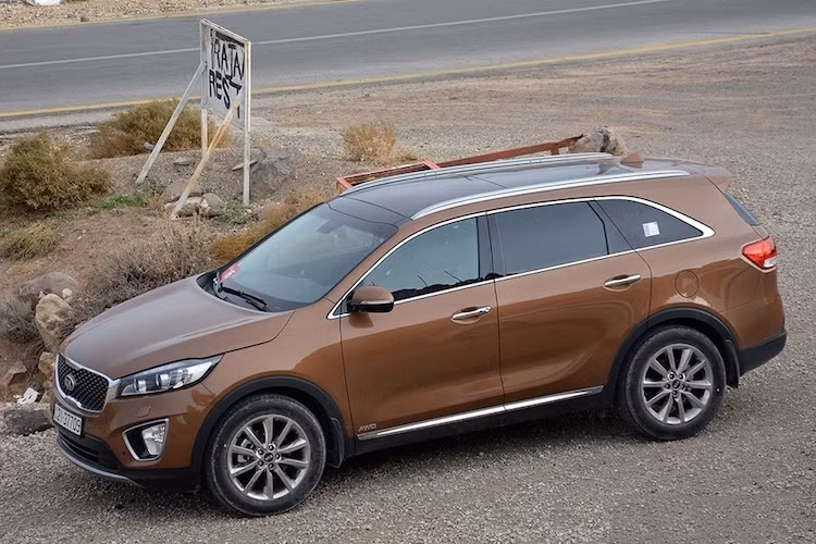 Theo một số nguồn tin, chiếc Kia Sorento thế hệ mới vừa được nhập về Việt Nam sẽ có mức giá hơn 1,5 tỷ đồng.
