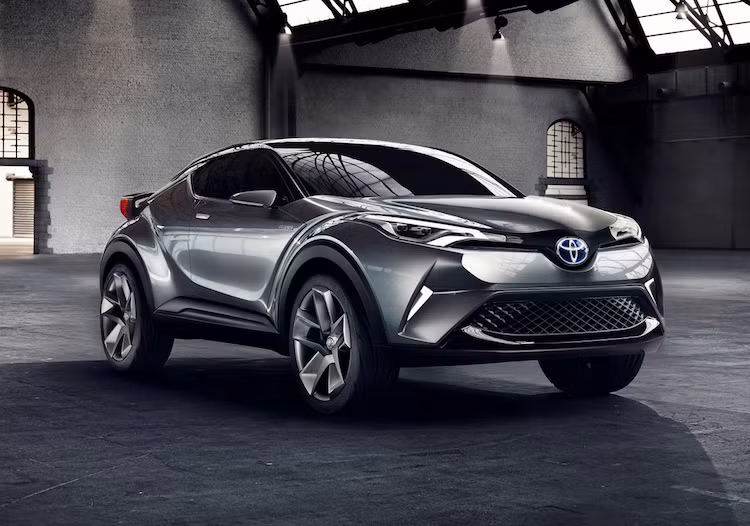 Từng xuất hiện lần đầu dưới dạng xe ý tưởng cách đây 2 năm, Toyota C-HR mới là mẫu xe crossover cỡ nhỏ mới nhất, được tạo ra nhằm cạnh tranh với các đối thủ như Nissan Juke, Mazda CX-3, Honda HR-V hay Chevrolet Trax.