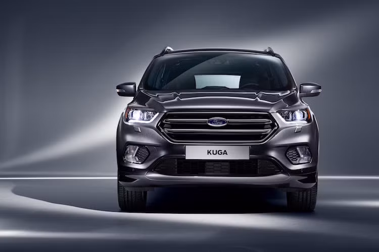 Tại các nước châu Âu, Kuga sẽ được bán với các phiên bản động cơ gồm: diesel 1.5l TDCi tăng áp (118 mã lực), 2.0l TDCi (148 mã lực/178 mã lực), xăng EcoBoost 1.5l (118 mã lực/148 mã lực/180 mã lực). Tùy từng phiên bản, chiếc xe sẽ có tùy chọn hệ thống dẫn động 4 bánh thông minh của Ford.