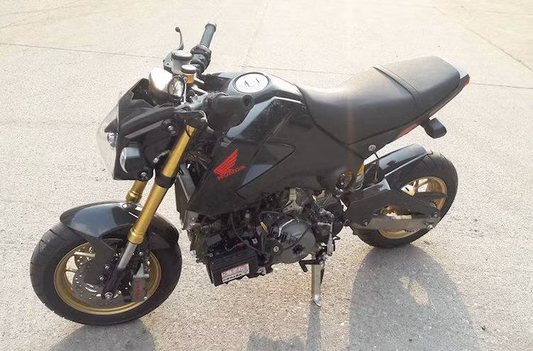 Nếu chỉ nhìn lướt qua, chiếc Honda MSX 125 lắp máy Ducati 1199 R Panigale này có vẻ ngoài không quá khác biệt so với bao chiếc MSX khác.