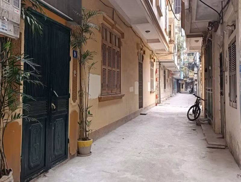 Ha Noi: Gia nha dat tang lien tuc bien dong, tang cao-Hinh-2