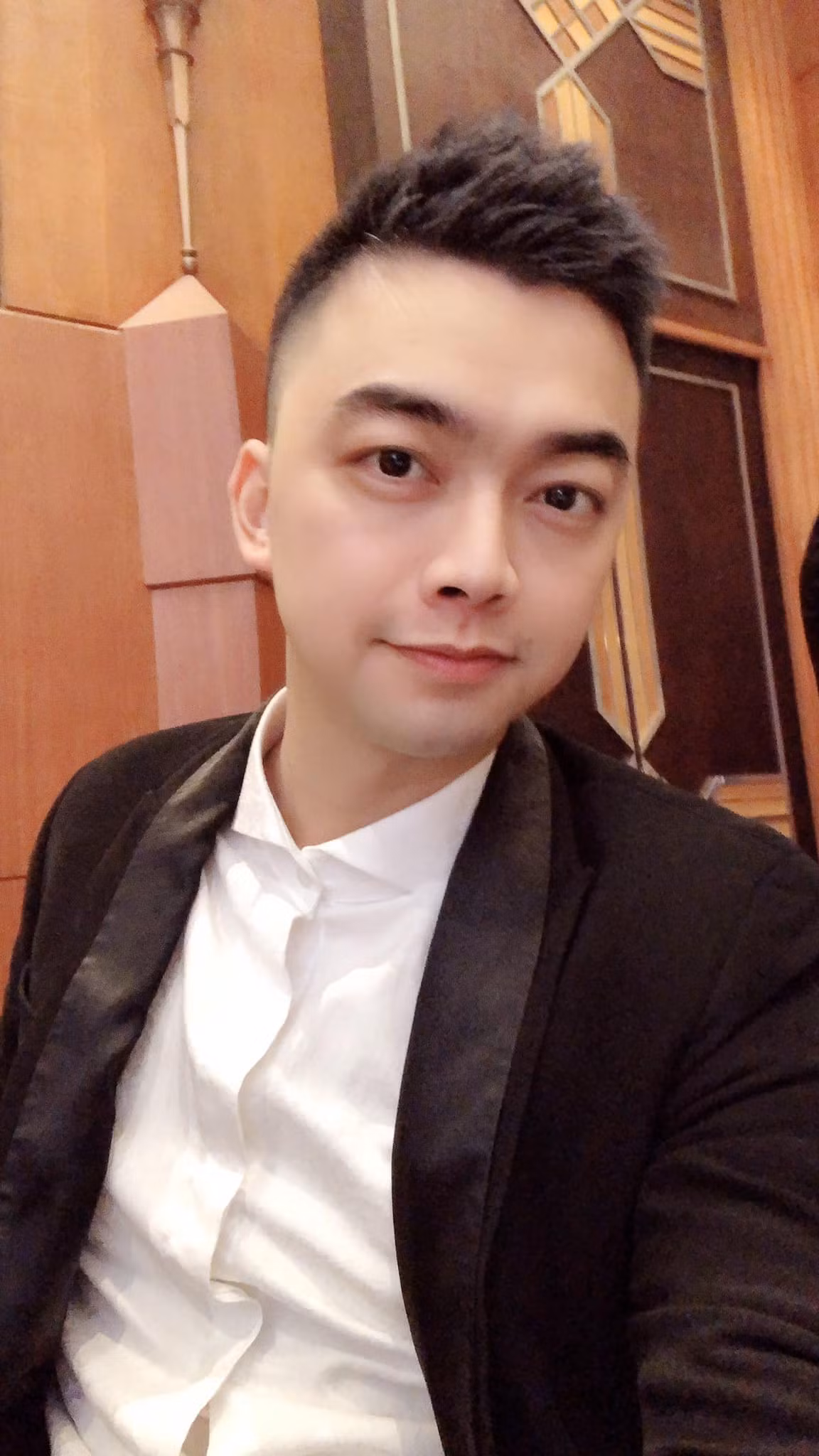 Trong một số hình ảnh hiếm hoi đăng tải, Hà Duy đã chuyển vào TP HCM sinh sống. Thỉnh thoảng, anh dành thời gian tụ tập bạn bè hay đi du lịch cùng người thân.