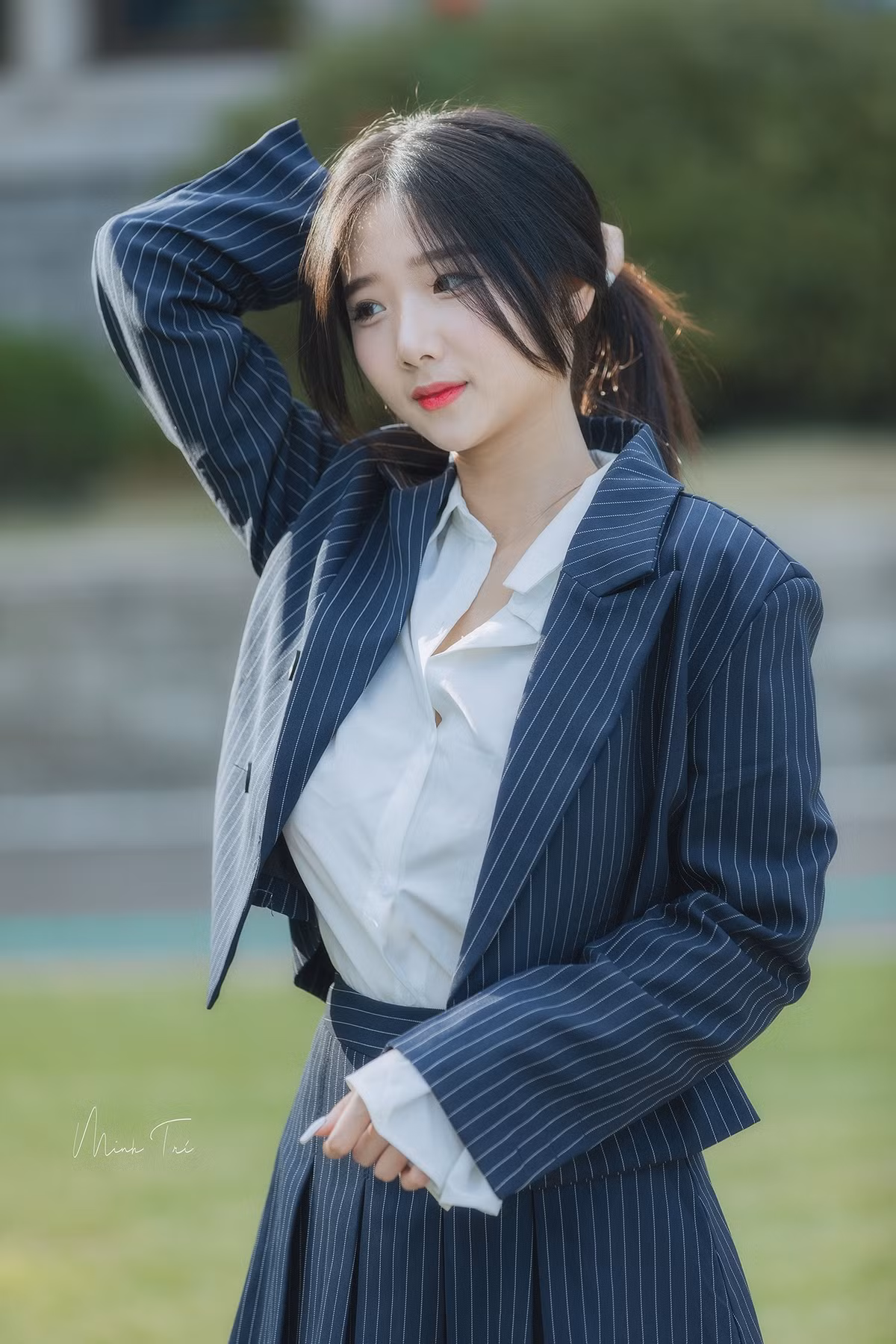 Nguyễn Khánh Ly sinh năm 1997, sau khi tốt nghiêp THPT tại Việt Nam, hot girl 9x quyết định sang Hàn Quốc du học.