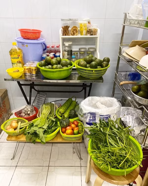 Những hình ảnh này sau khi được chia sẻ trên mạng xã hội không chỉ thu hút sự quan tâm của những người sống xa nhà mà cả những người đang sinh sống cùng với gia đình cũng rất hào hứng. Ảnh: Tổng hợp