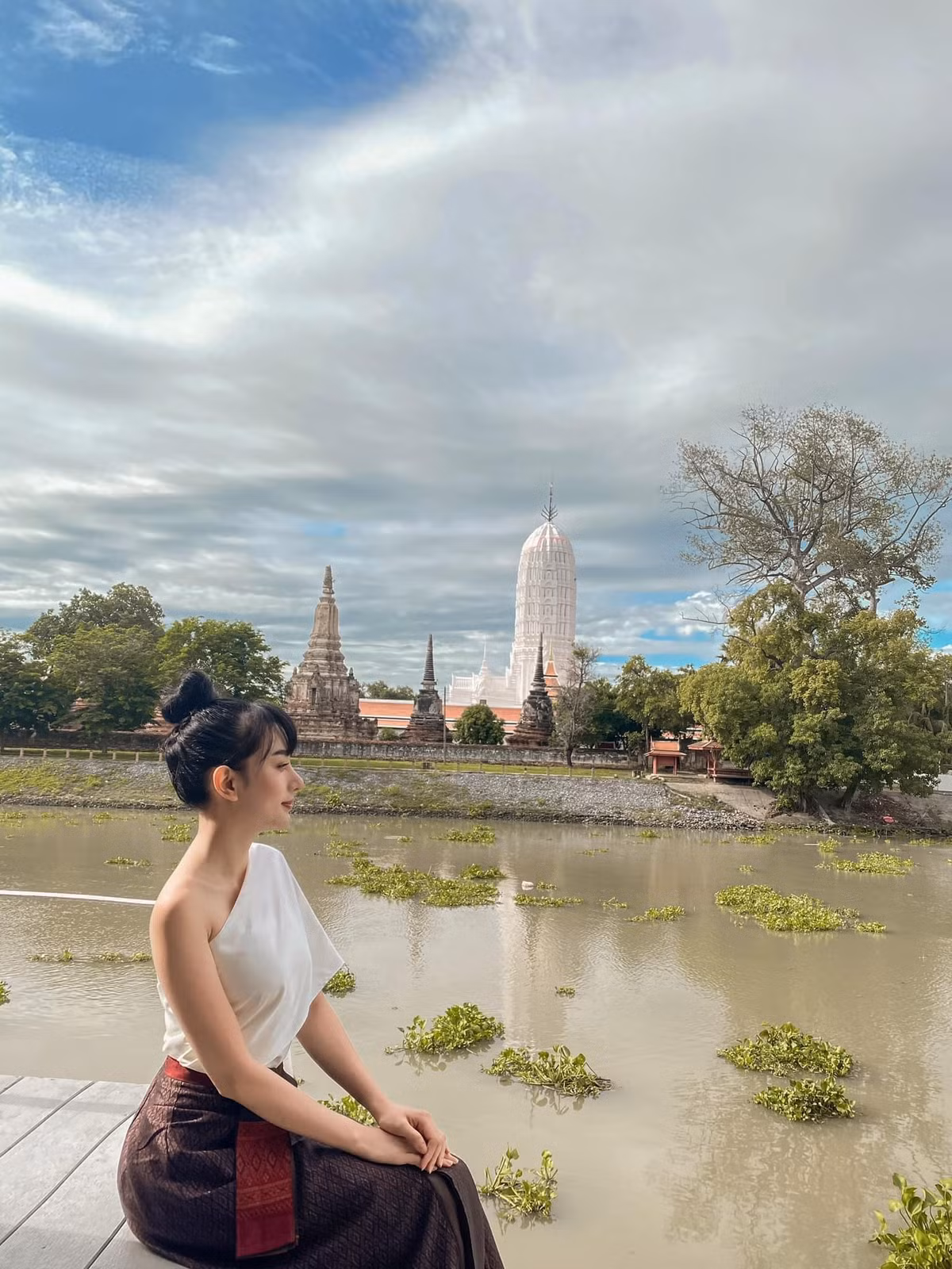 Đẳng cấp chiều chuộng vợ của ông xã Angela Chu đã nhiều lần gây chú ý với hầu hết cư dân mạng. Ảnh: Tổng hợp