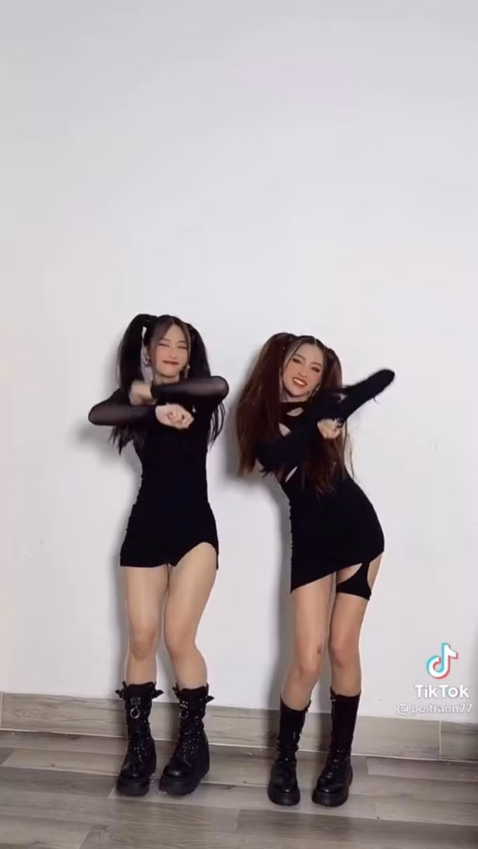 Đây cũng không phải là lần đầu 2 cô nàng hot TikToker này "đọ" sắc cùng nhau.