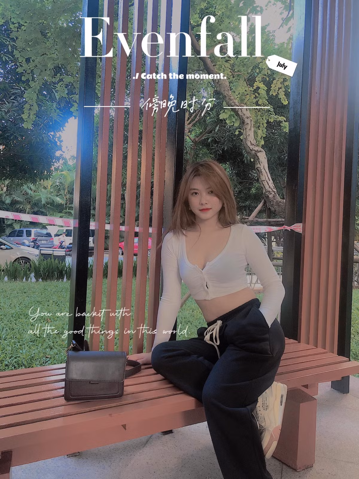 Không chỉ sở hữu ngoại hình xinh đẹp và nụ cười khả ái, Nguyễn Thị Thêu còn là một cô gái năng động.