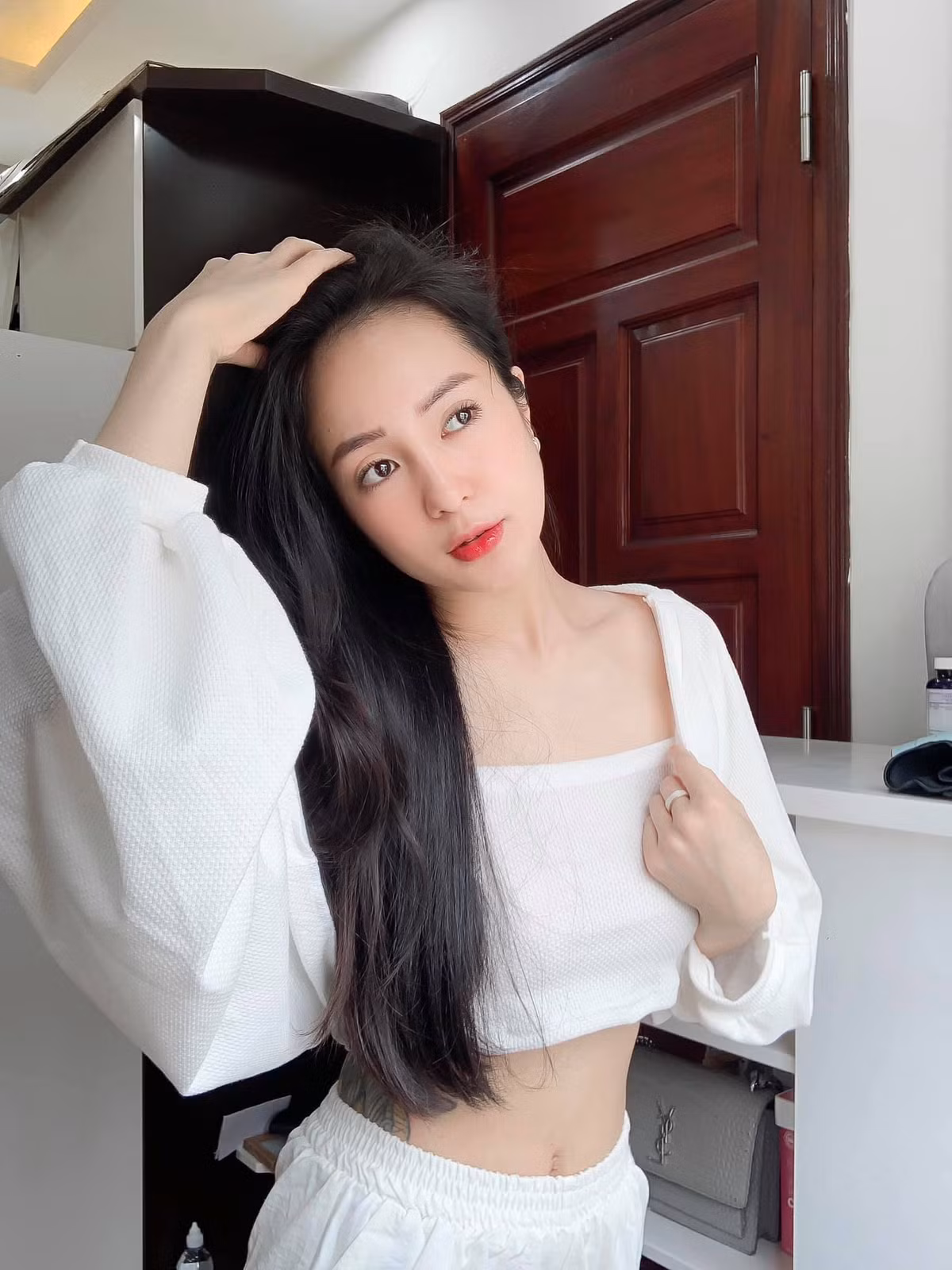 Được biết, trong quá trình nuôi con Thanh Thủy tích cực cho con bú nên cô nàng về dáng khá nhanh.
