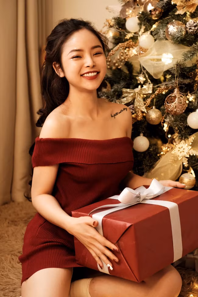 Dành cả thanh xuân để "độ" lại vóc dáng, Huyền Trang đã có được kết quả như ý muốn. Dù không cao nhưng cô có thân hình cân đối.