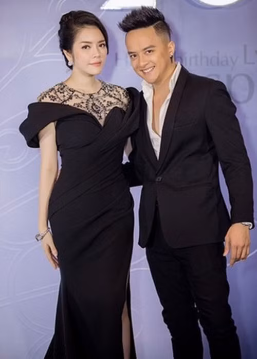 Cao Thái Sơn có nhiều người tình tin đồn. Năm 2009, nam ca sĩ dính nghi vấn "phim giả tình thật" với Lý Nhã Kỳ khi cả hai đóng chung phim Bước chân hoàn vũ. Ảnh: VOV.