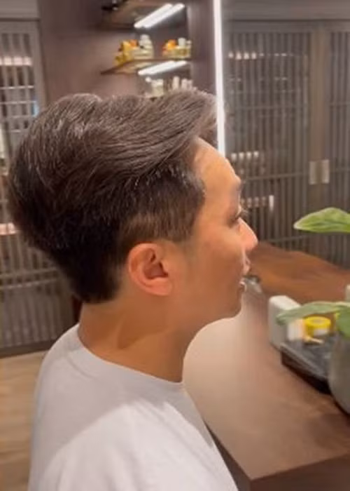 Cường Đô la khéo nịnh Đàm Thu Trang: "Kết quả hơn cả mong đợi luôn" và phong cho bà xã là cây kéo vàng.