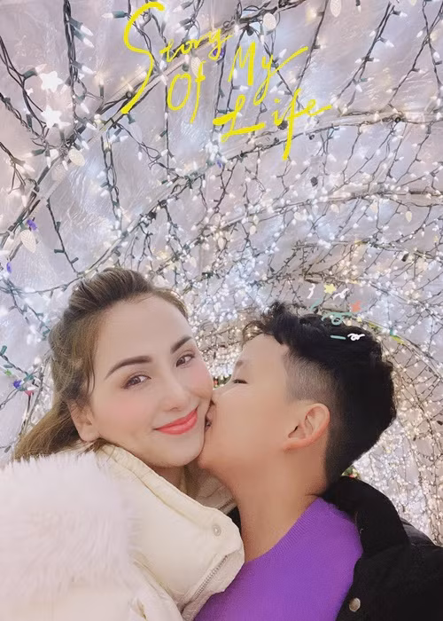 “Kỷ luật ngày hôm nay là gia đình nén lòng để con vững chãi cho những sải cánh rộng bay xa hơn những gì ông bà và ba mẹ đã đi”, cô cho hay.