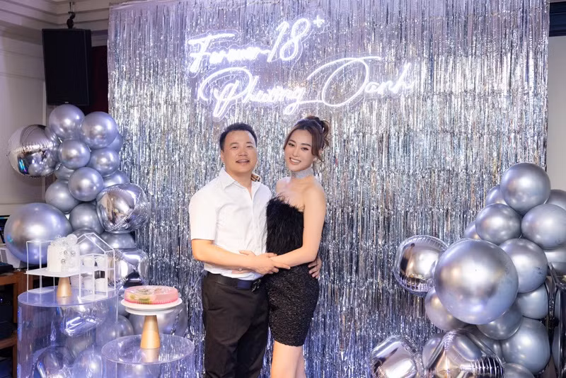 Phương Oanh - Shark Bình hiện tại có cuộc sống hạnh phúc sau 1 năm kết hôn.