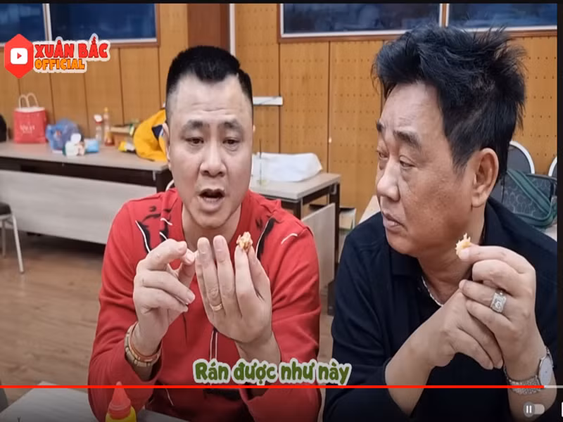 Quốc Khánh cũng dành lời khen ngợi cho món cá của Quang Thắng.