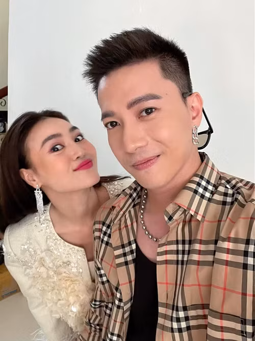 S.T Sơn Thạch và Lan Ngọc đã thề không bao giờ phản bội nhau.