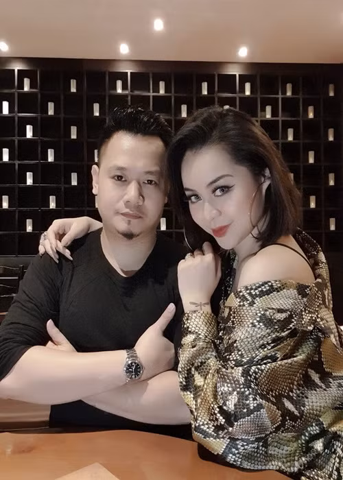 3 ngày sau buổi gặp đầu tiên, cả hai yêu nhau.