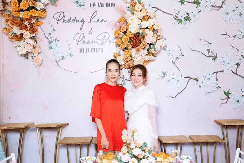 Trong đám cưới của Phương Lan tháng 11/2023, Thoại Tiên, Lan Ngọc và Thùy Anh đều góp mặt.