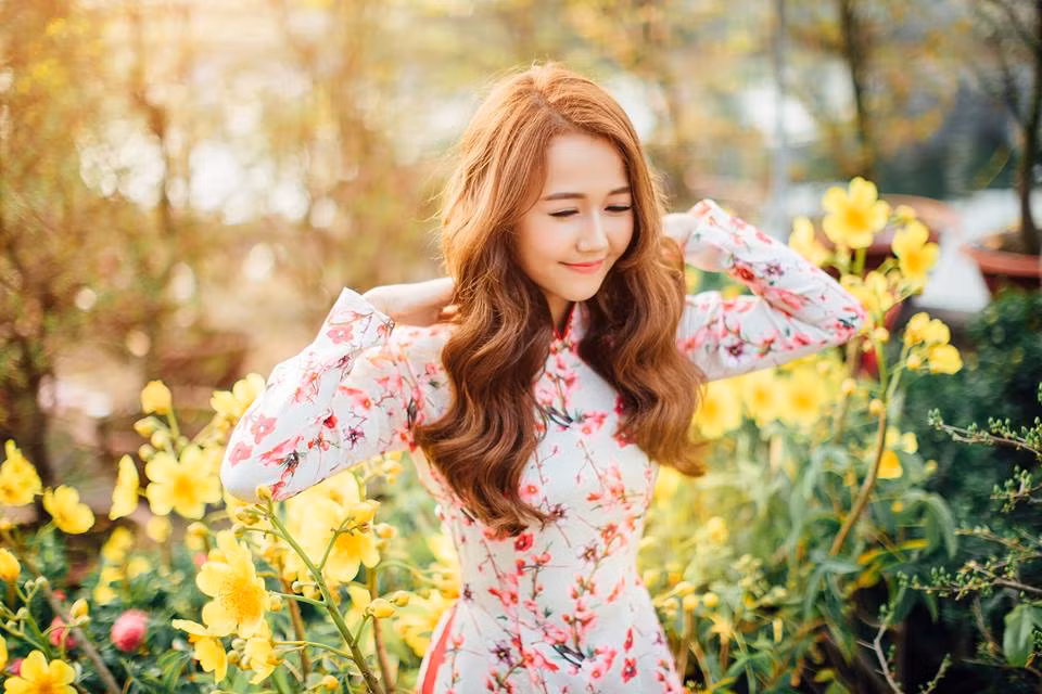 Ánh mắt, nụ cười tỏa nắng của Nhung Gumiho, hot girl Sài thành luôn khiến người ngắm ngây ngất, thầm thương trộm nhớ. Trang cá nhân của cô nàng 9x xinh đẹp hiện nay có hàng nghìn theo dõi.