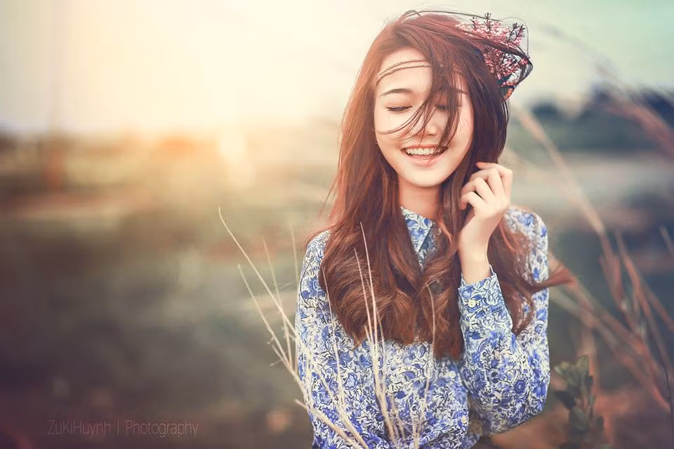 Đóng góp khá nhiều trong các hoạt động nghệ thuật, fan hâm mộ cũng như đông đảo khán giả còn biết đến Nhung Gumiho qua các bộ phim truyền hình ăn khách và phim sitcom như: Chị em nhà Đông Các, Nhà trọ có 4 cô Chiêu, Hãy Yêu Em, Vitamin Cười…