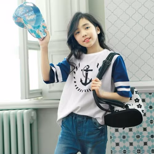 Từ cô bé có đôi môi chúm chím, hàng răng nhỏ xinh, thẳng tắp Cristina hiện giờ đã thay răng và có phần mang dáng dấp của 1 thiếu nữ.