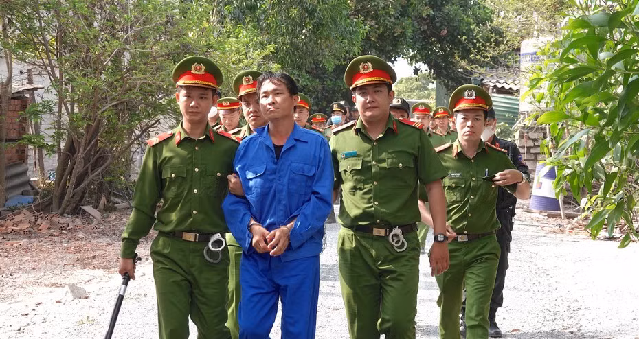 Binh Thuan: Nhom nguyen can bo ''bao ke'' khai thac cat bi truy to-Hinh-2