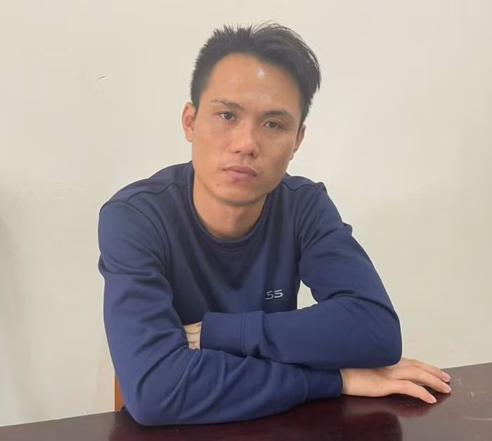  Thấy chủ vườn bán quất giá cao, vác dao chặt hàng chục cây cho "bõ tức": Thấy anh V.Đ.H. (SN 1982, trú huyện Yên Thành, Nghệ An) bán quất trưng Tết với giá cao, Trương Văn Oanh (SN 1991, trú cùng huyện Yên Thành) đã lén vác dao ra chặt phá 28 cây quất của anh H. với giá trị hơn 70 triệu đồng. Ngày 25/1, Công an huyện Yên Thành cho biết đang hoàn thiện hồ sơ để khởi tố Oanh. 