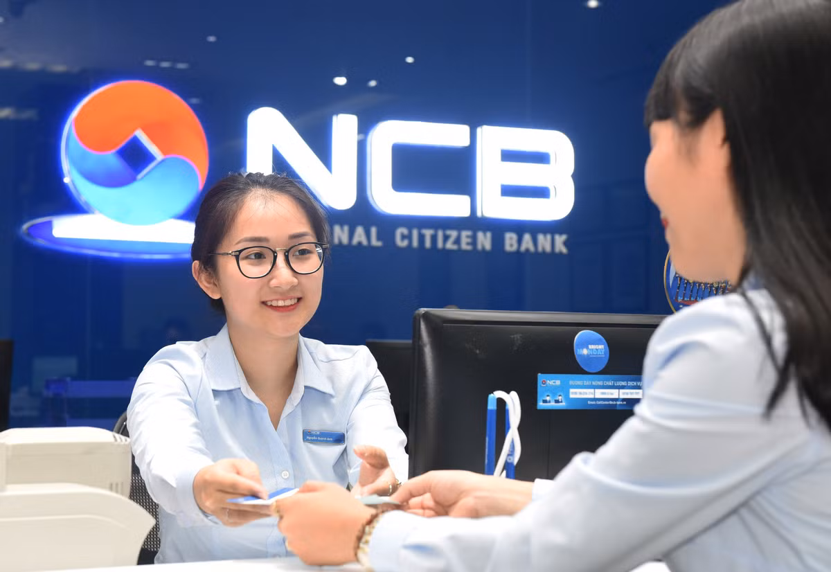 Soi suc khoe ngan hang NCB lien tuc thay ghe nong-Hinh-2