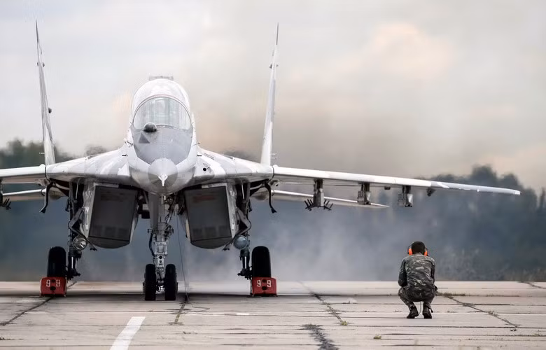 Đầu tháng 9/2017, hình ảnh rò rỉ cho thấy Nga đã triển khai phi đội MiG-29SMT tới chiến trường Syria. Việc triển khai diễn ra khá âm thầm vì Nga không công bố, nhưng sự xuất hiện của loại máy bay này ngay lập tức gây sự chú ý cho giới quan sát.