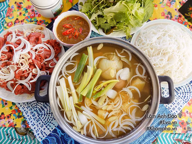 Lẩu bò nhúng dấm nóng hổi, thơm ngon cho cuối tuần lạnh giá - Hình 8 Lau bo nhung dam nong hoi, thom ngon cho cuoi tuan lanh gia-Hinh-8