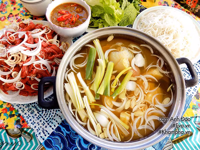 Lẩu bò nhúng dấm nóng hổi, thơm ngon cho cuối tuần lạnh giá - Hình 7 Lau bo nhung dam nong hoi, thom ngon cho cuoi tuan lanh gia-Hinh-7