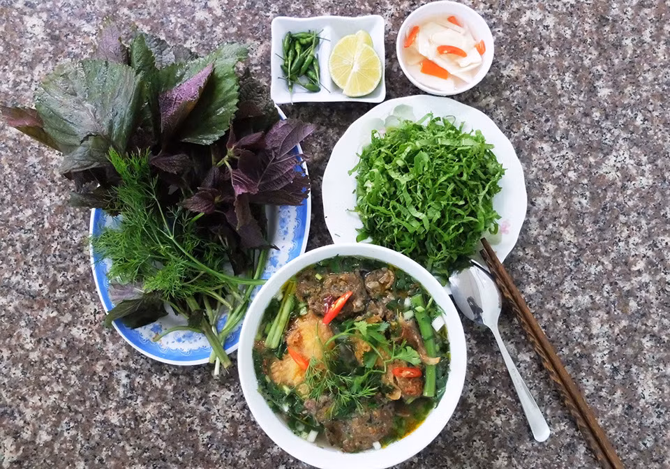 Những quán bún đông khách ở Hà Nội, chỉ nhìn thôi đã thèm - Hình 2 Nhung quan bun dong khach o Ha Noi, chi nhin thoi da them-Hinh-2