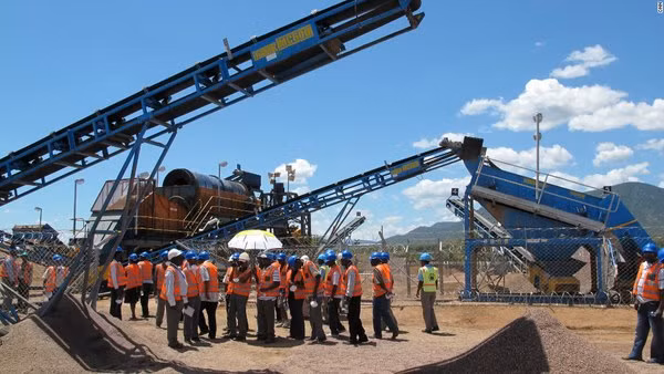 Mo “vang trang” tru luong 1.000 ti USD tai Zimbabwe