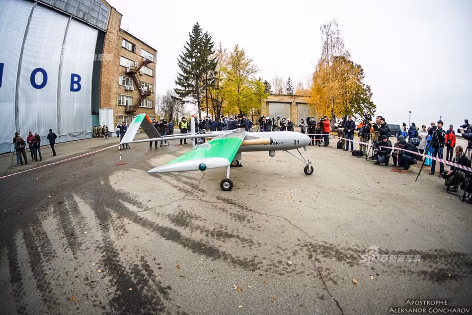 Máy bay không người lái của Ukraine có tên “Horlytsia” AN-BK-1 (trong tiếng Ukraine, Horlytsia có nghĩa là Chim cu gáy) được ra mắt vào hôm 8/11 vừa qua. Nguồn ảnh: Apostrophe.