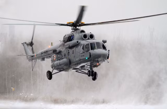 Ngoài việc cung cấp các thiết bị bổ sung cho các trực thăng Mi-8 và Mi-17 của mình, phía Nga cũng cho biết sẽ gia hạn thêm thời gian bảo hành các loại trực thăng này cho phía Ấn Độ thêm ít nhất 10 năm nữa. Nguồn ảnh: Flight.