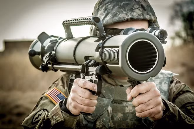 Súng chống tăng Carl Gustaf ra đời từ năm 1946, tới nay, mẫu súng này đã phát triển tới thế hệ thứ 4 là M4 và được coi là một trong những khẩu súng chống tăng nguy hiểm và thành công nhất trong lịch sử chống tăng của nhân loại. Nguồn ảnh: Fire.
